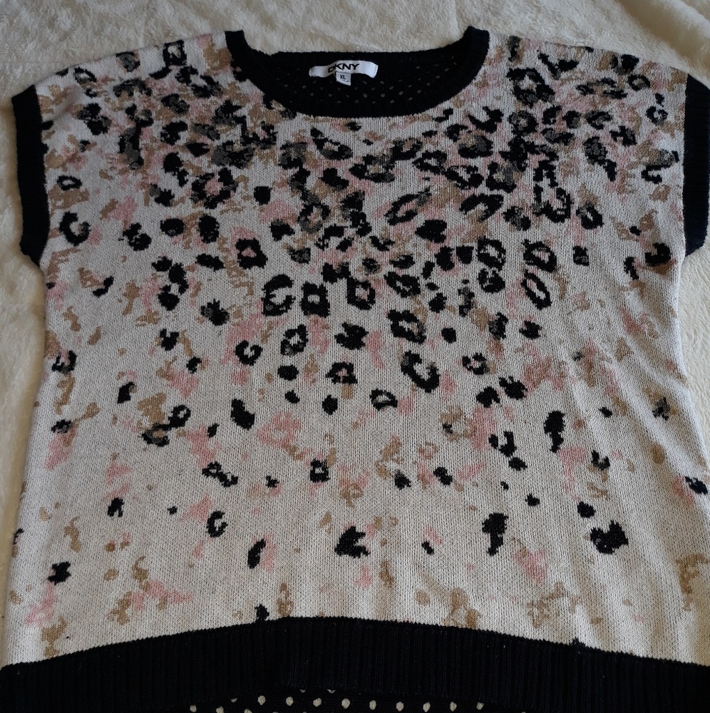 DKNY top with leopard prints design...